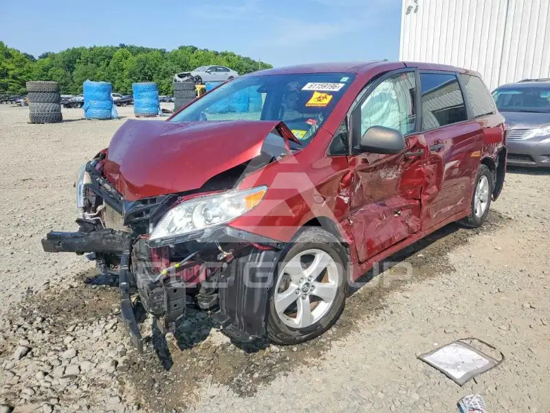 2019 Toyota SIENNA фото