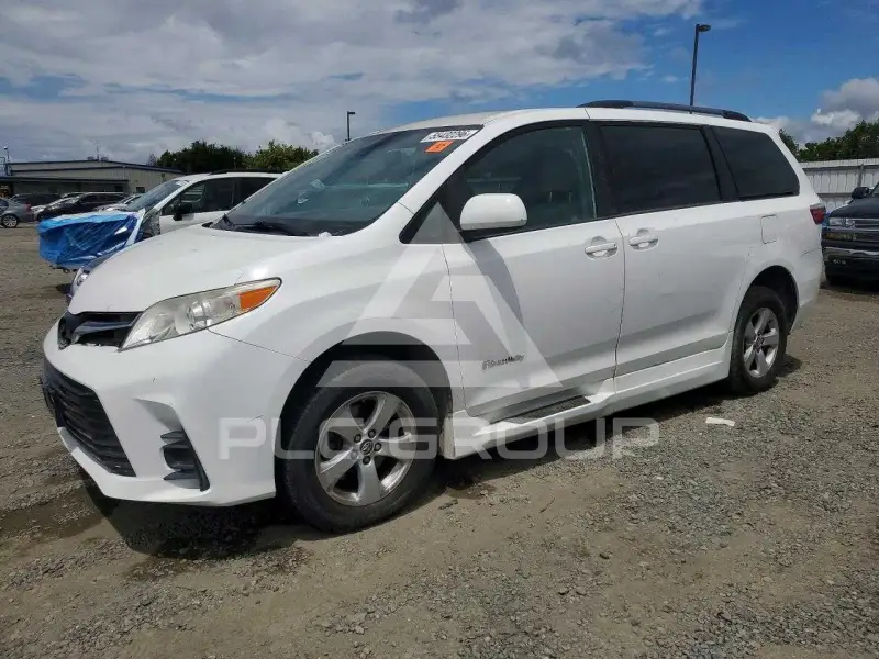 2019 Toyota SIENNA photo