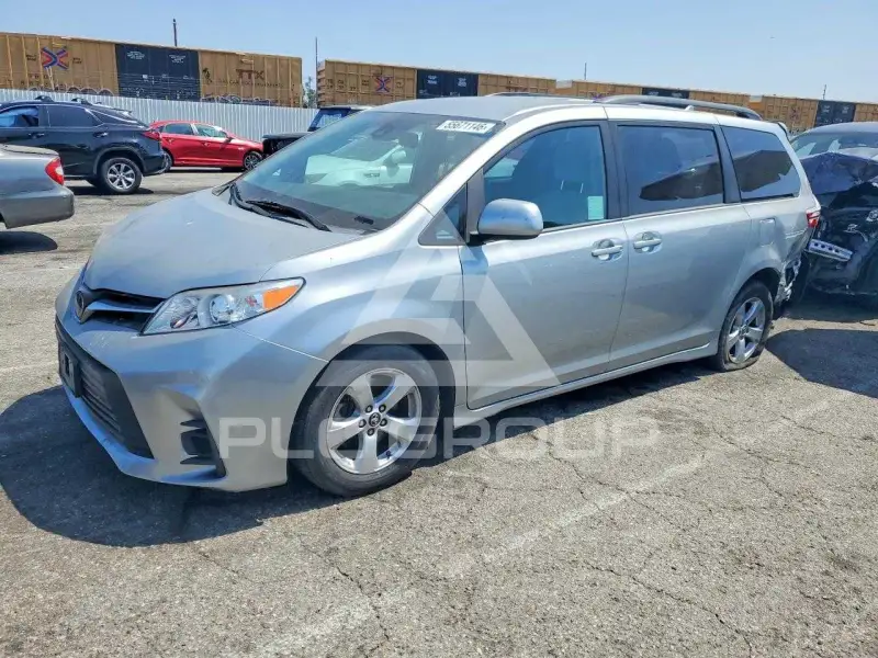 2019 Toyota SIENNA фото