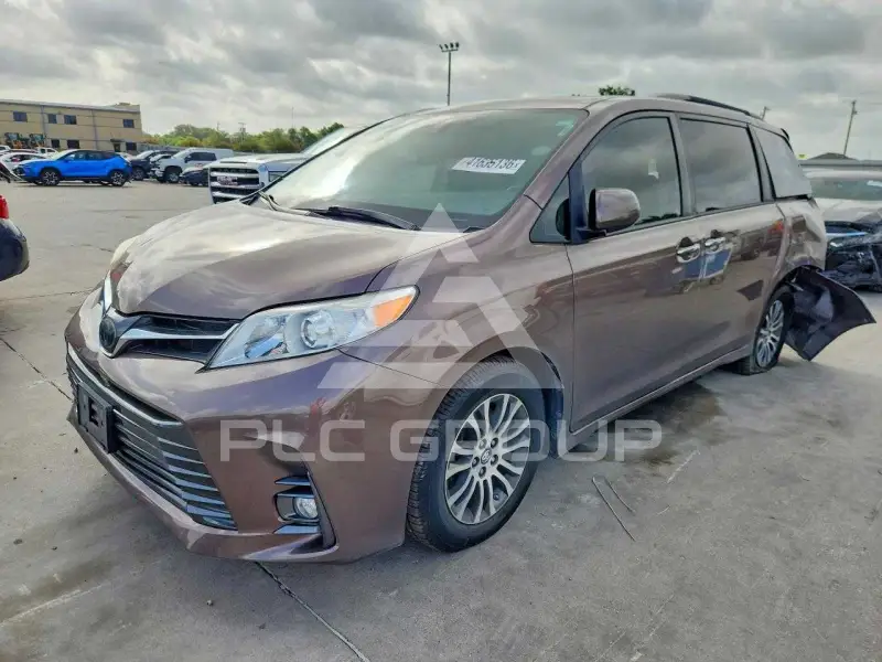 2019 Toyota SIENNA фото