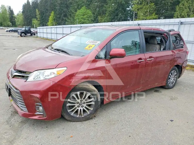 2019 Toyota SIENNA фото