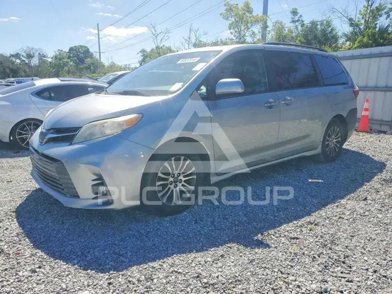 2019 Toyota SIENNA фото