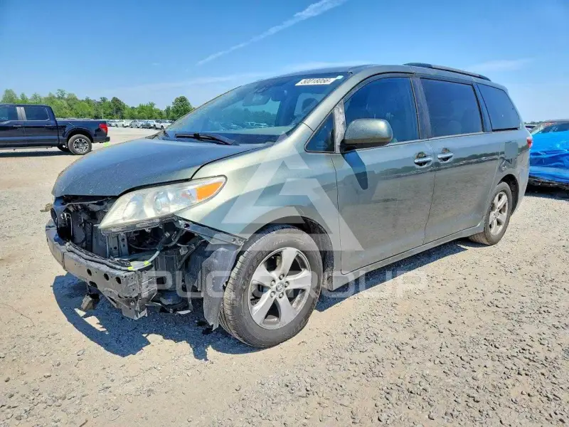 2019 Toyota SIENNA фото