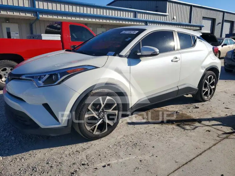 2019 Toyota C-HR photo