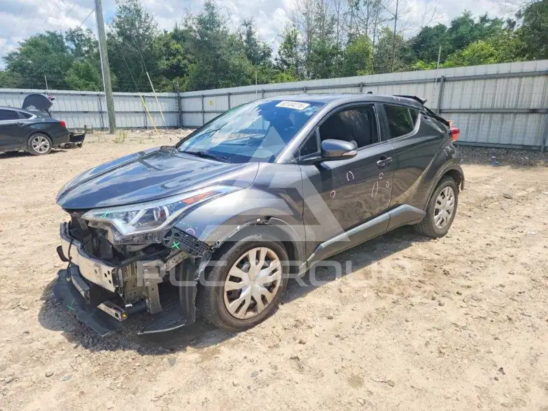 2019 Toyota C-HR photo