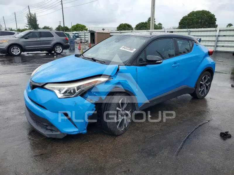 2019 Toyota C-HR photo