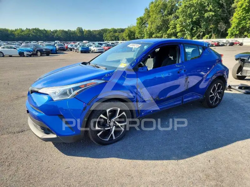 2019 Toyota C-HR photo