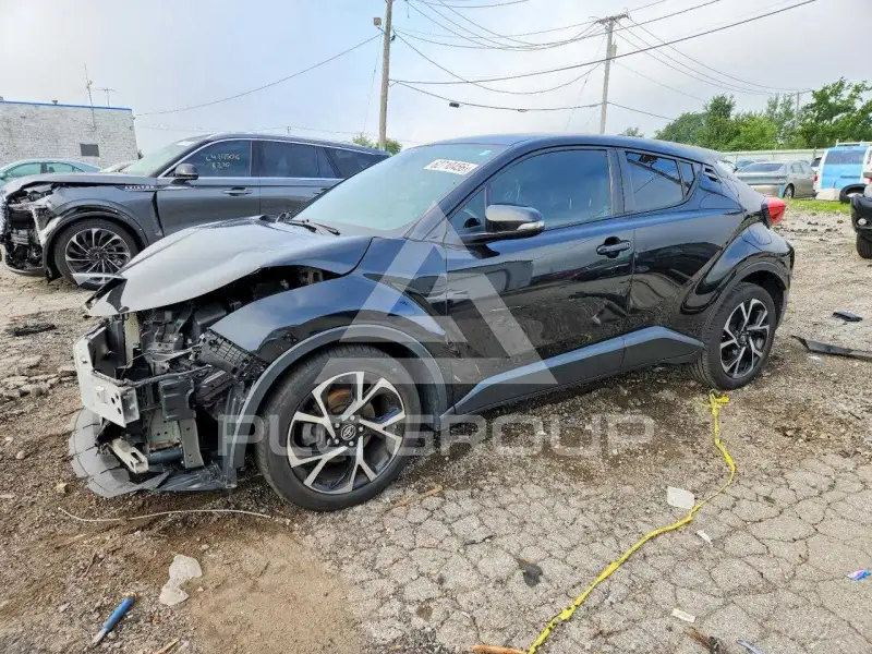 2019 Toyota C-HR photo