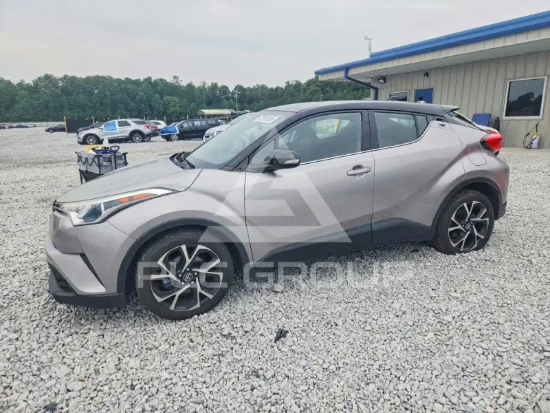 2019 Toyota C-HR photo