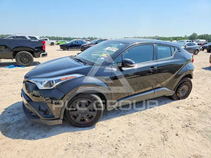2019 Toyota C-HR photo