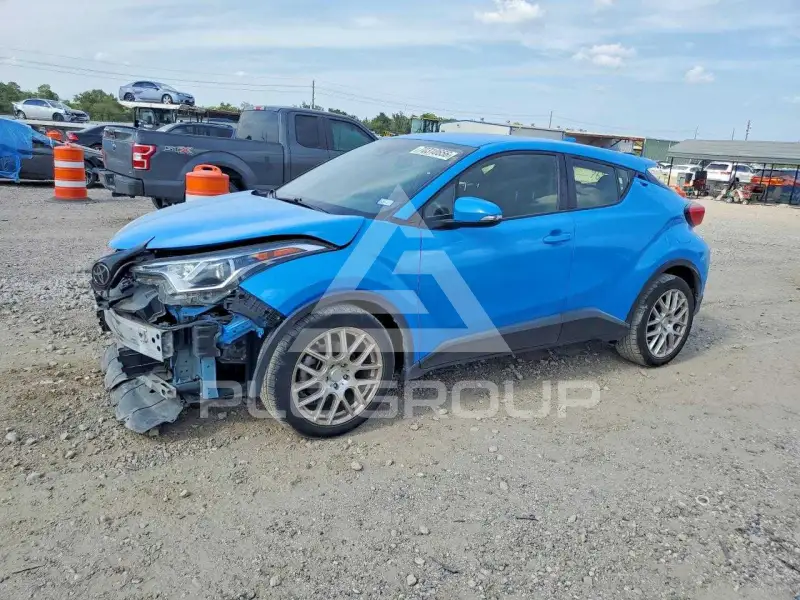 2019 Toyota C-HR photo