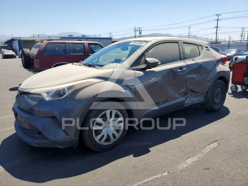 2019 Toyota C-HR photo