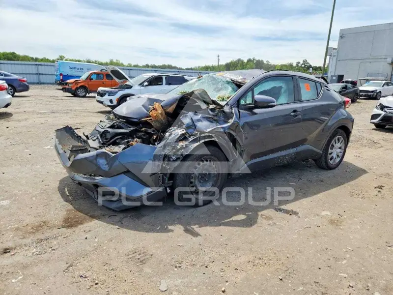 2019 Toyota C-HR photo