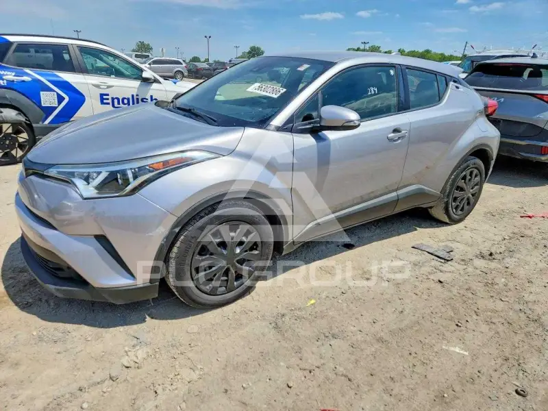 2019 Toyota C-HR photo