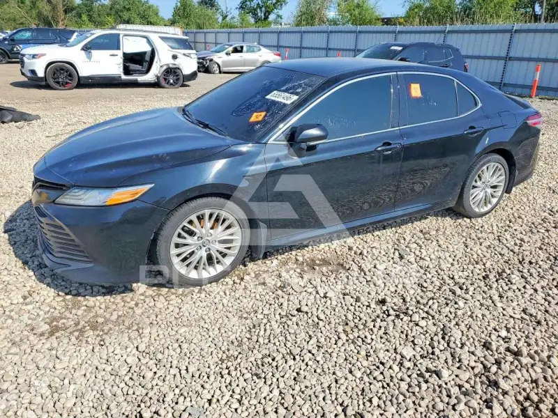 2019 Toyota CAMRY фото