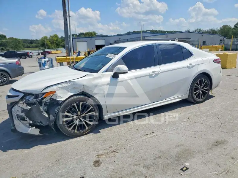 2019 Toyota CAMRY фото