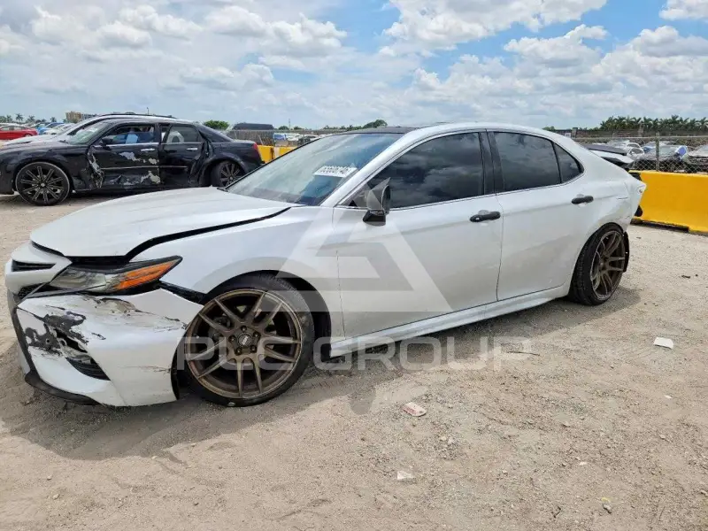 2019 Toyota CAMRY фото