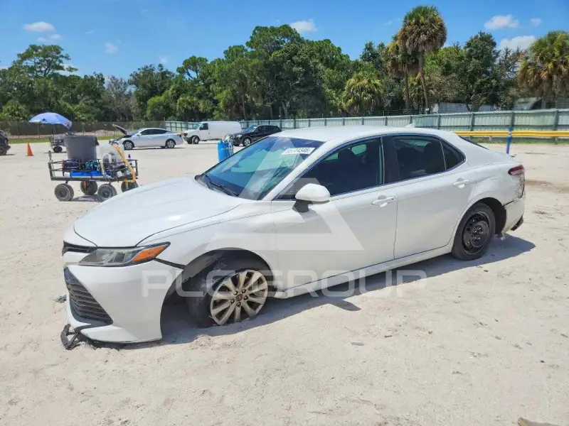 2019 Toyota CAMRY фото