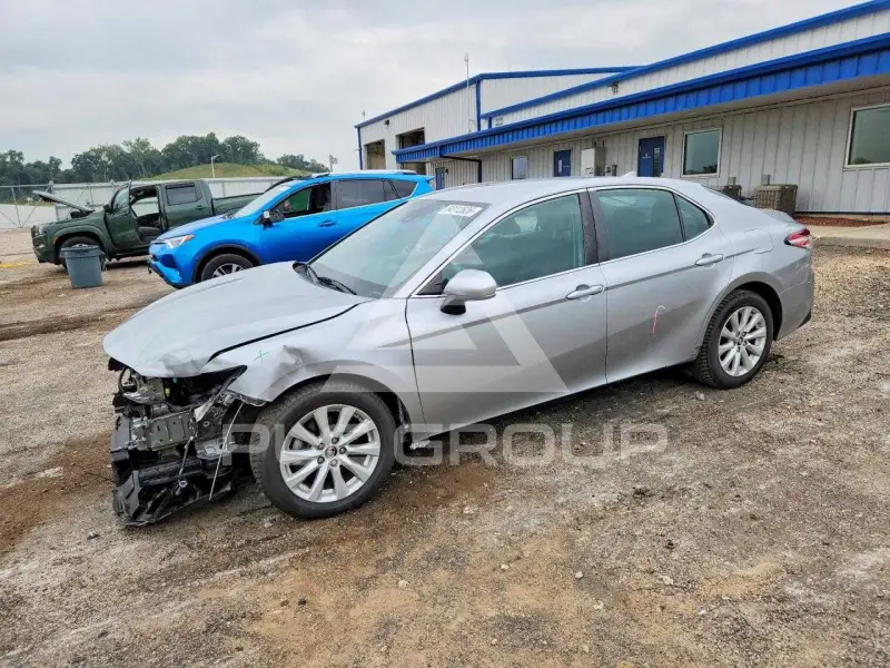 2019 Toyota CAMRY фото