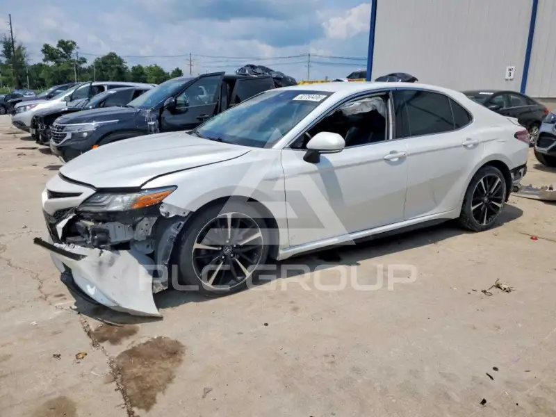 2019 Toyota CAMRY фото