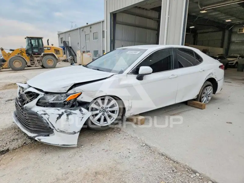 2019 Toyota CAMRY фото