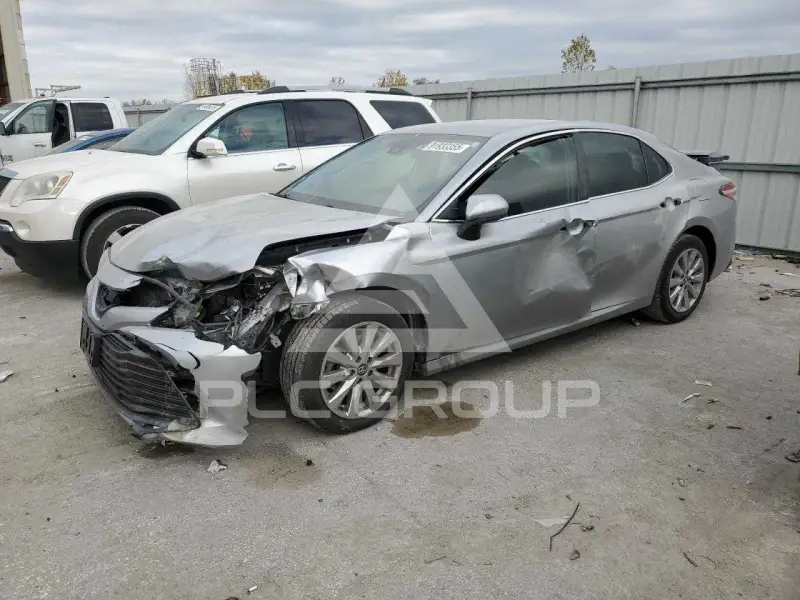 2019 Toyota CAMRY фото