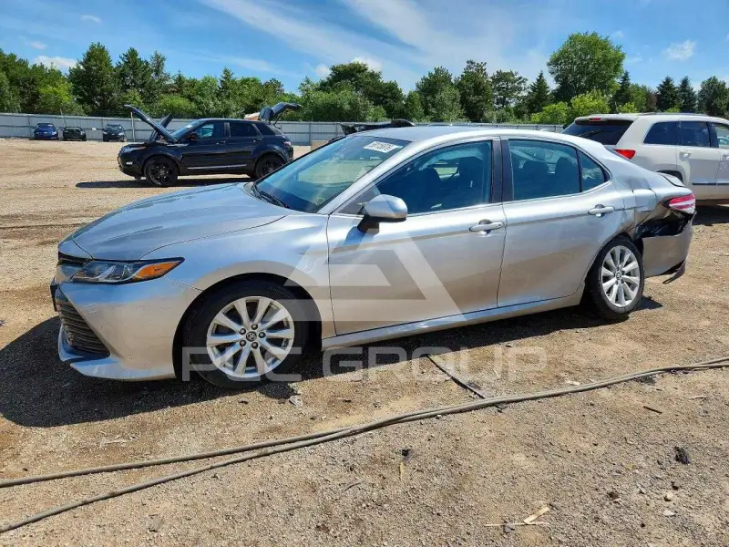 2019 Toyota CAMRY photo