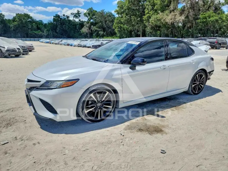 2019 Toyota CAMRY фото