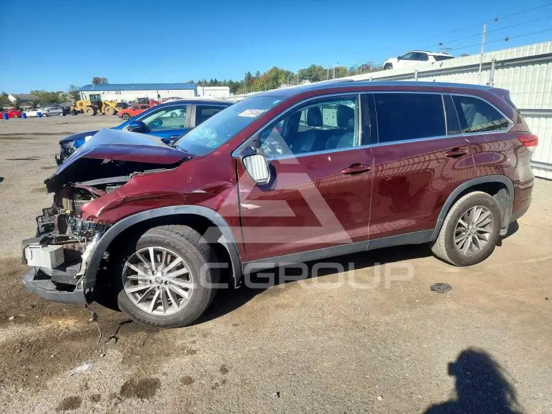 2019 Toyota Highlander фото