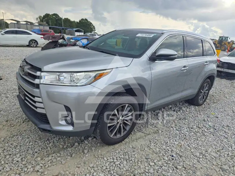 2019 Toyota Highlander фото