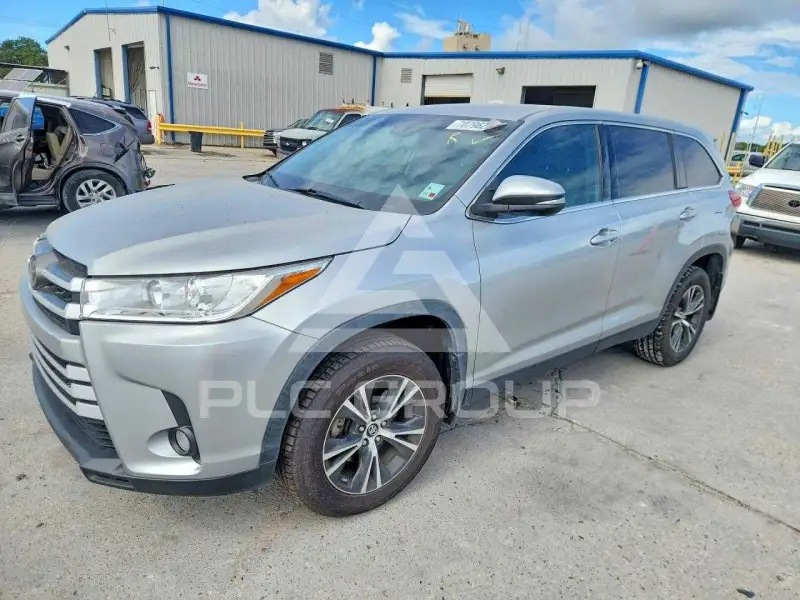 2019 Toyota Highlander фото