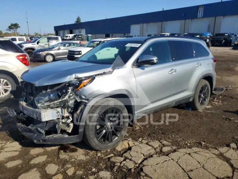 2019 Toyota Highlander фото