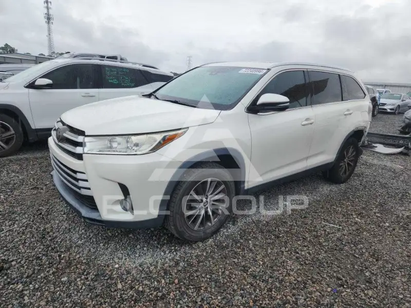 2019 Toyota Highlander фото