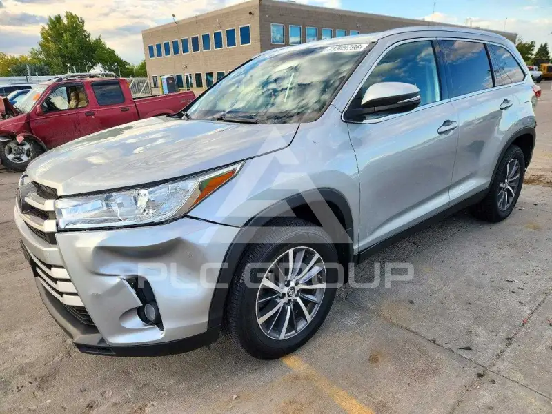 2019 Toyota Highlander фото
