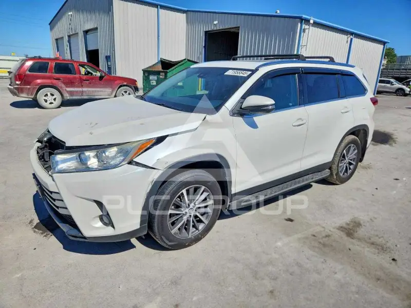 2019 Toyota Highlander фото