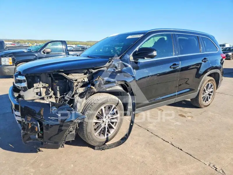 2019 Toyota Highlander фото