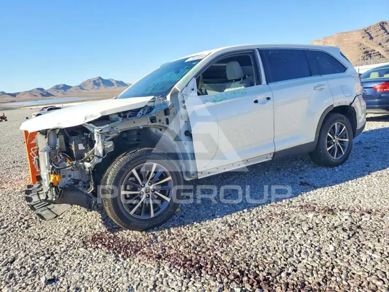 2019 Toyota Highlander фото