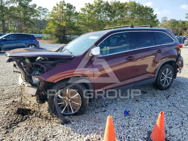 2019 Toyota Highlander фото