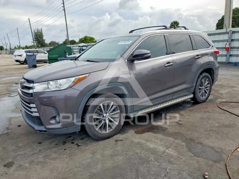 2019 Toyota Highlander фото