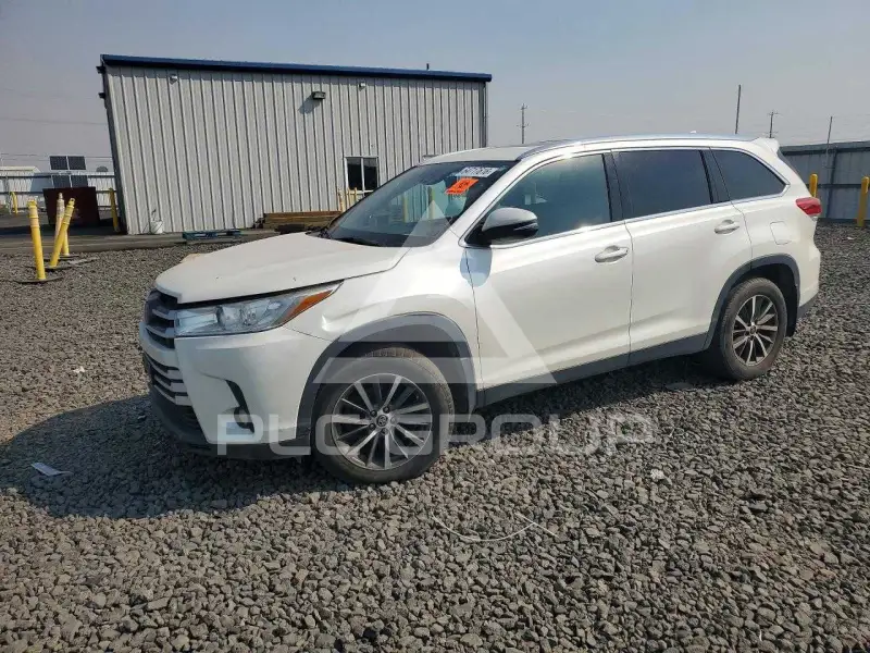 2019 Toyota Highlander фото
