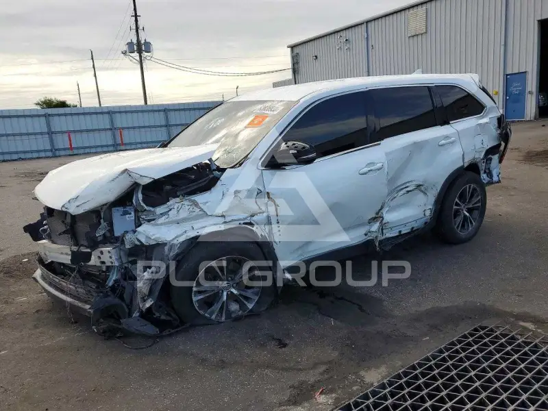 2019 Toyota Highlander фото