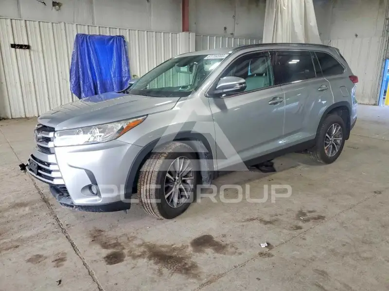 2019 Toyota Highlander фото