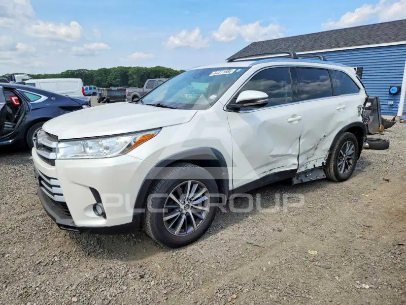 2019 Toyota Highlander фото