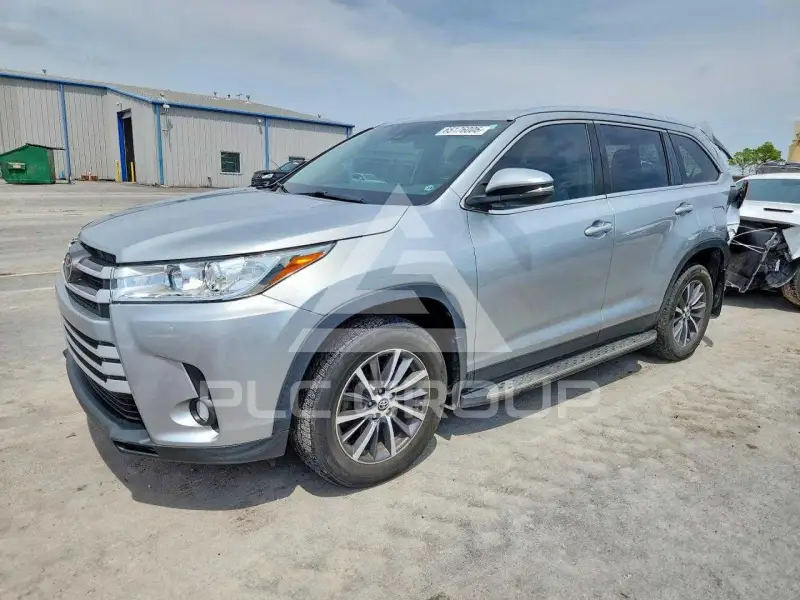 2019 Toyota Highlander фото
