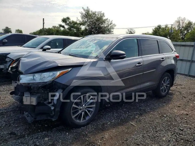 2019 Toyota Highlander фото