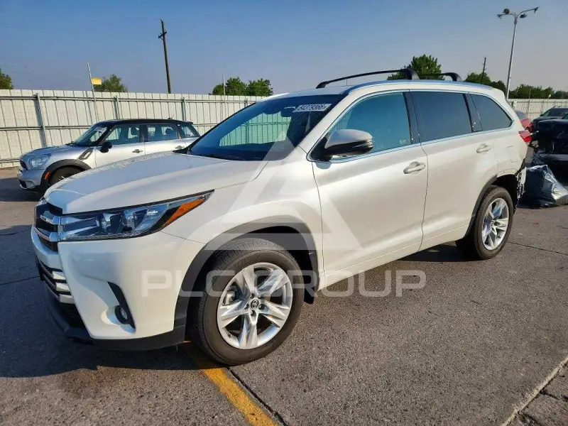 2019 Toyota Highlander фото