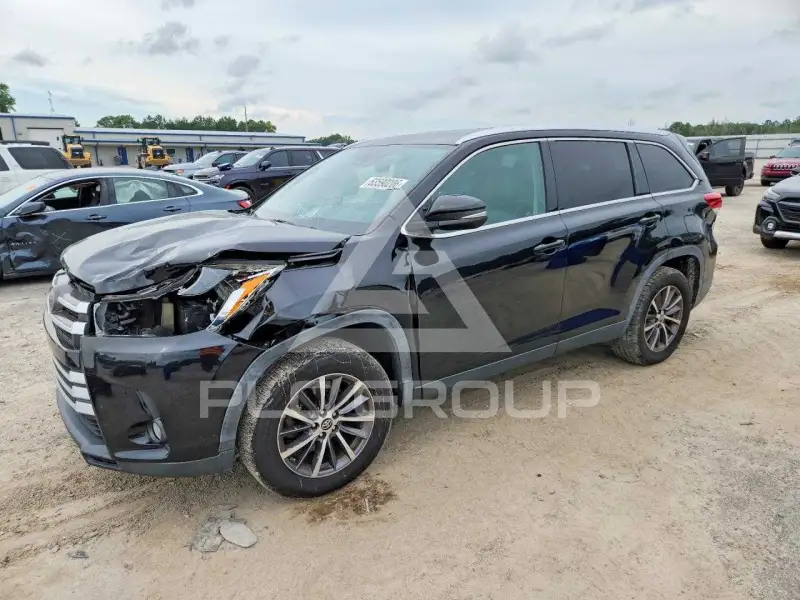 2019 Toyota Highlander фото