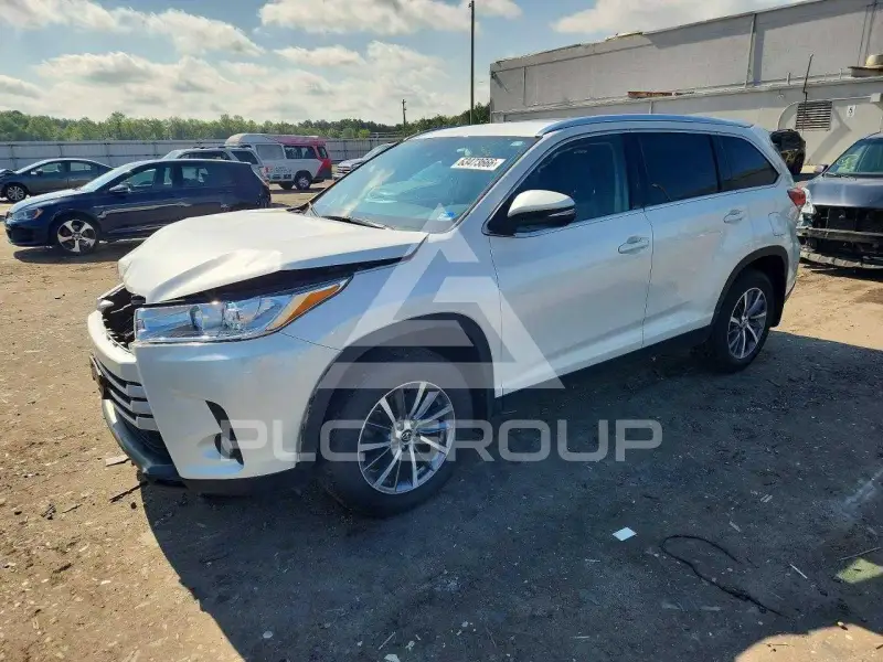 2019 Toyota Highlander фото