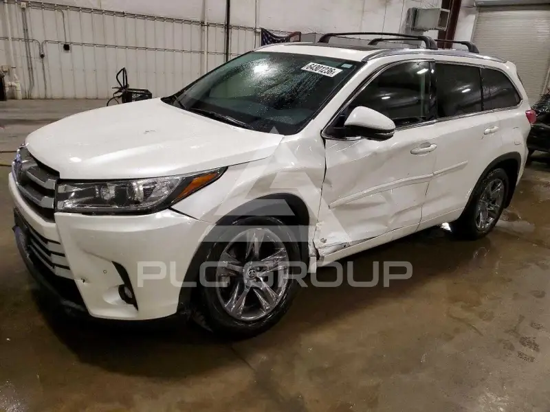 2019 Toyota Highlander photo
