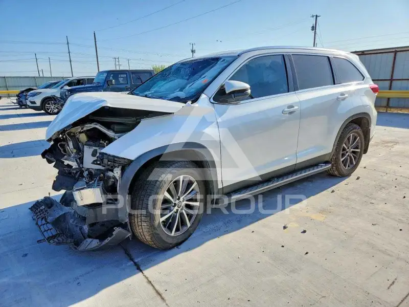 2019 Toyota Highlander фото